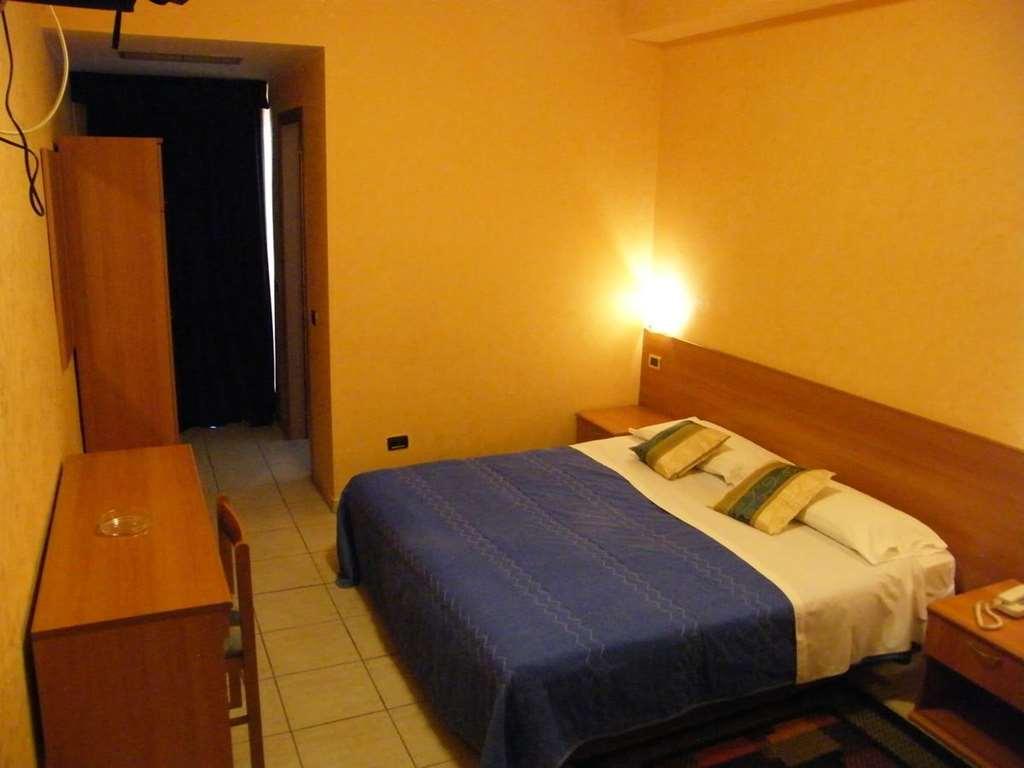 Hotel Residence Memmina Frosinone Ruang foto
